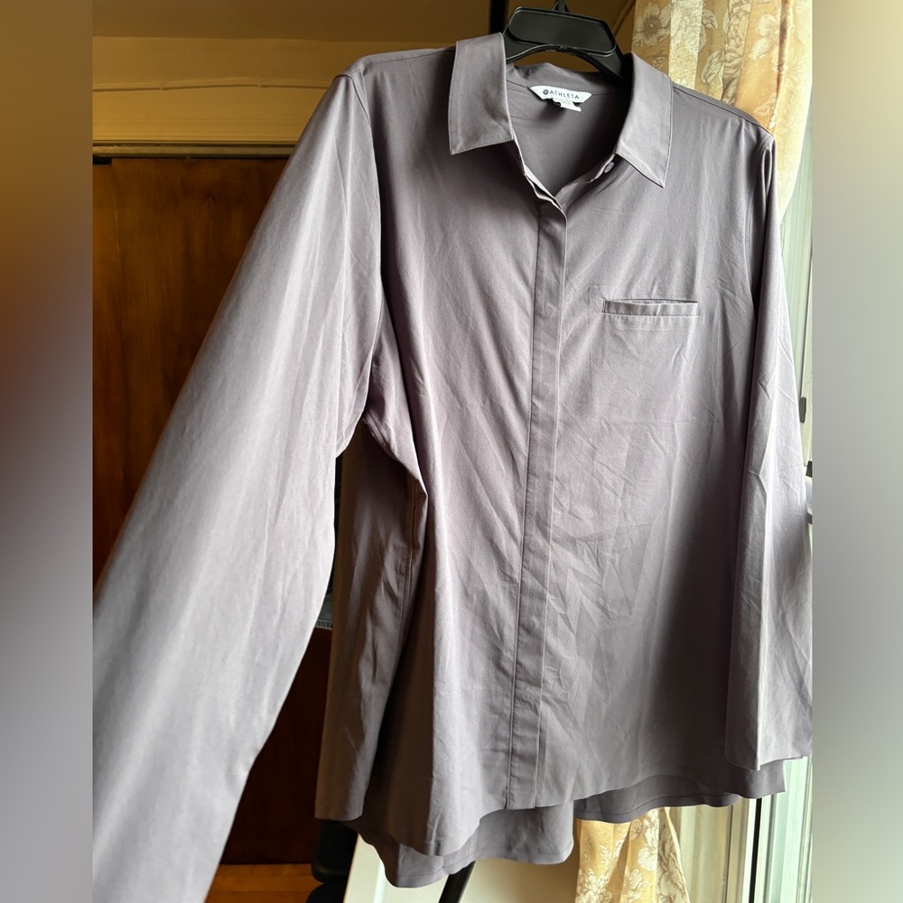 EUC Athleta Urbanite Top 2.0, Button-Down Shirt in Dusk Violet | Women’s Plus 1X - Picture 4 of 16